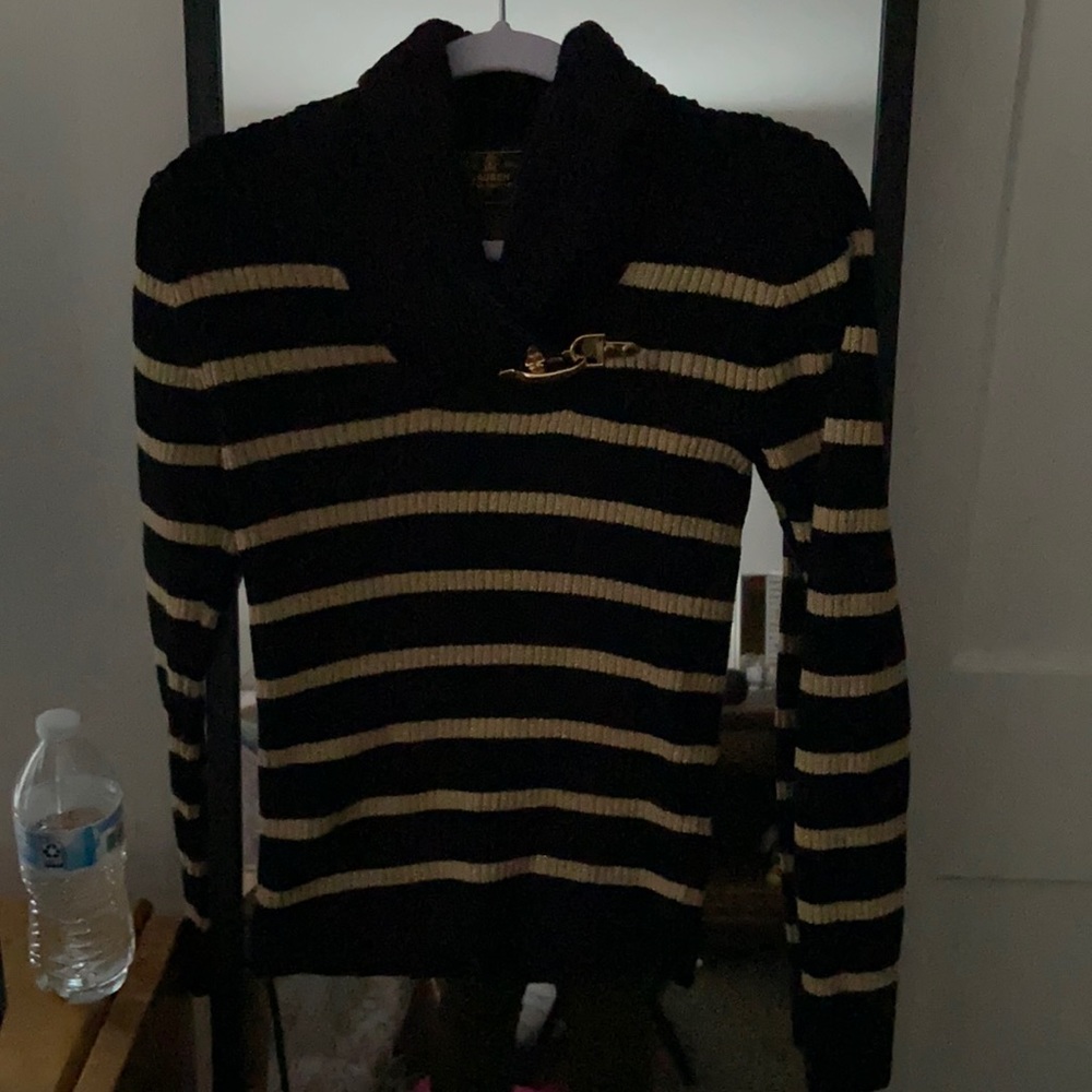 Vintage Ralph lauren amazing statement piece. Thick material